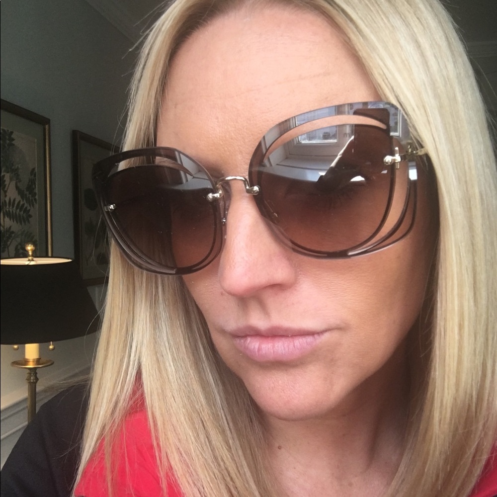 Meet your Posher, Sara